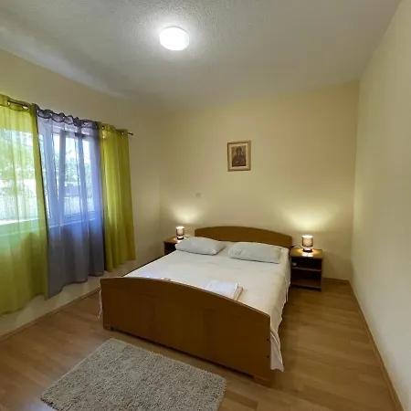 Marko Апартаменти Трогір